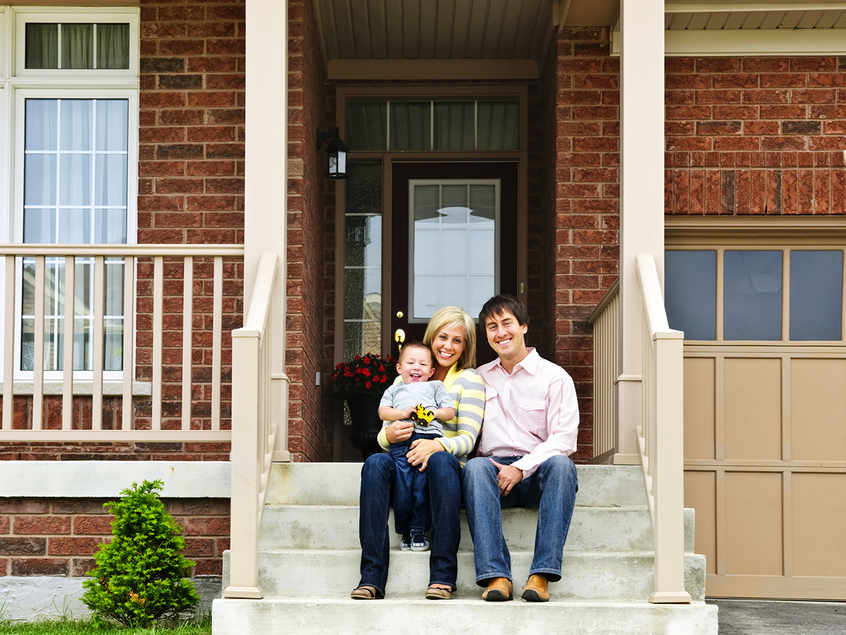 couple buying their first home